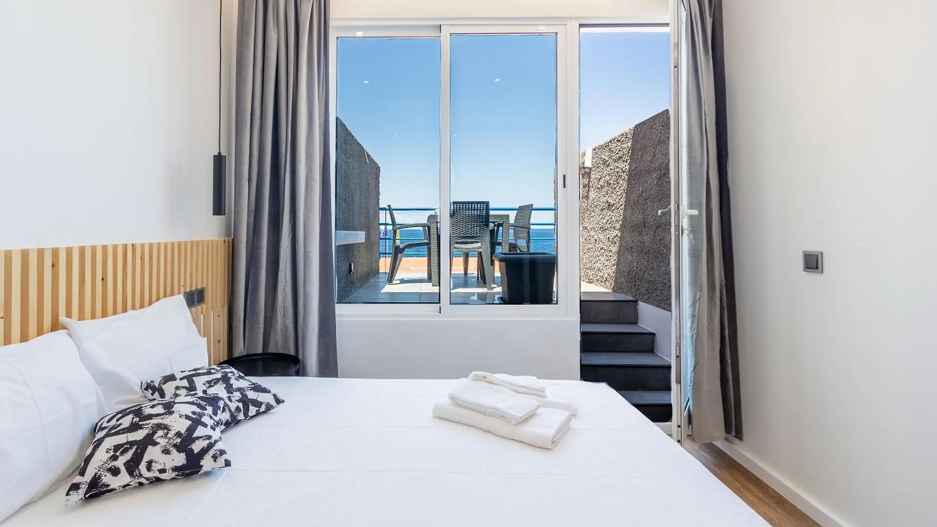 The Jolie - Apartments By The Ocean Porto Moniz Portugal
